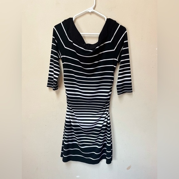 White House Black Market Women’s Black White Striped Stretch Jersey Mini Dress S - Picture 2 of 12